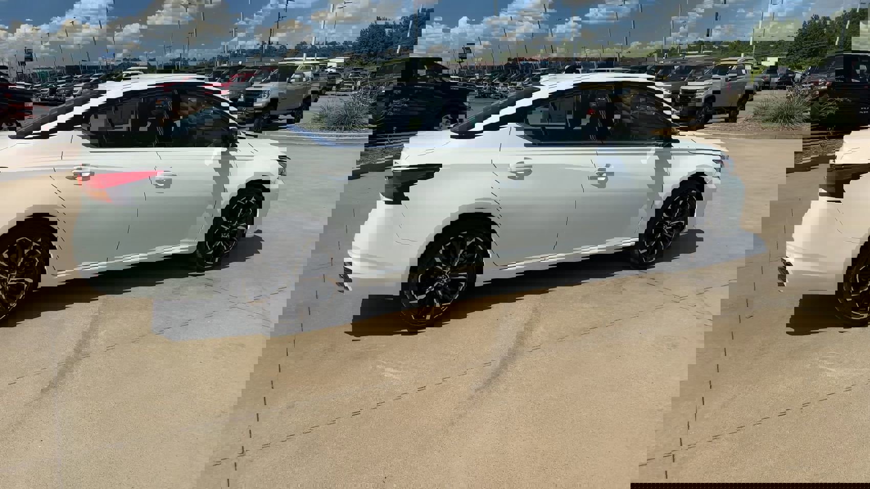 Used 2024 Nissan Altima 2.5 SR image 9