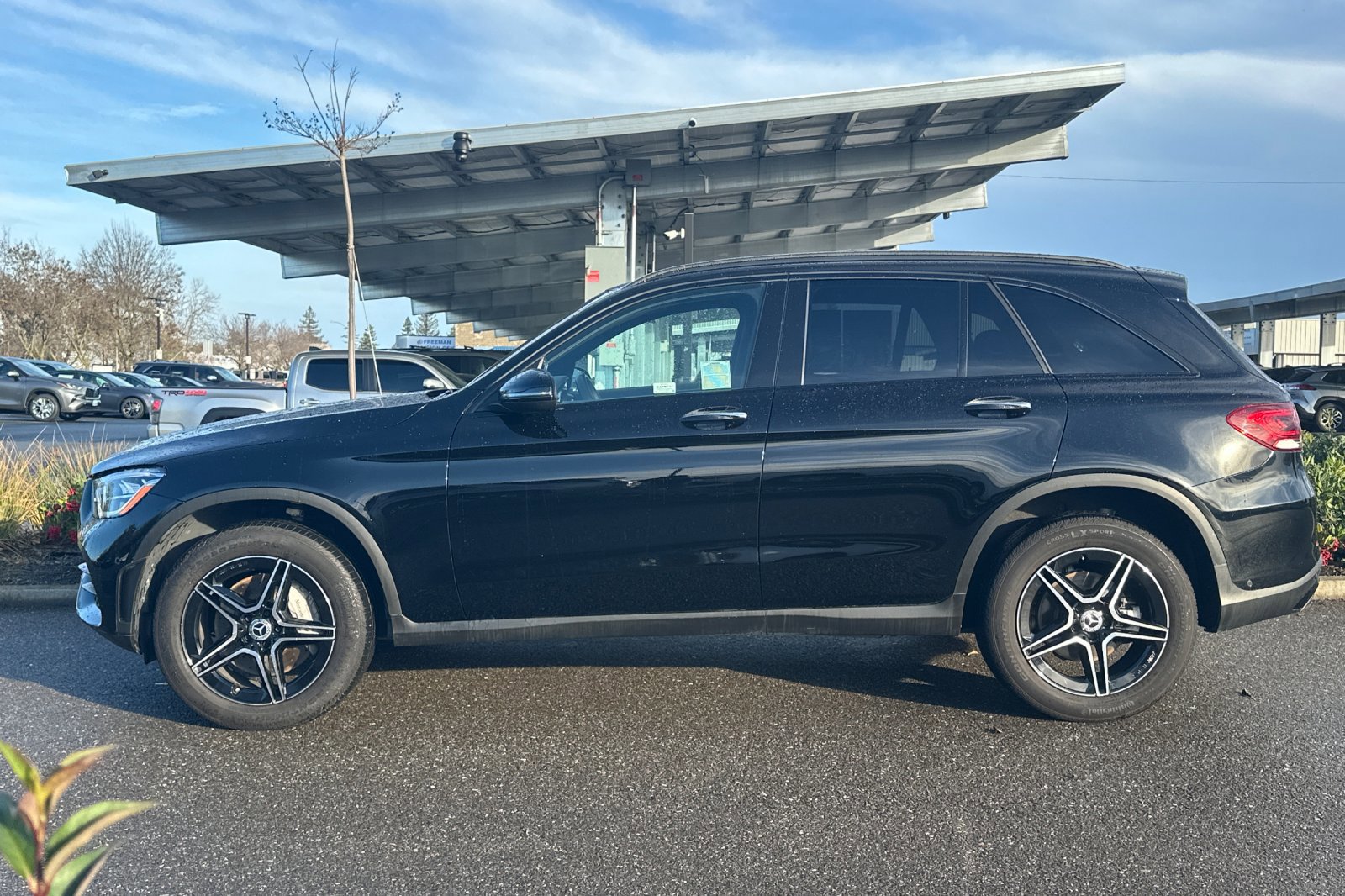 Used 2022 Mercedes-Benz GLC 300 4MATIC image 7