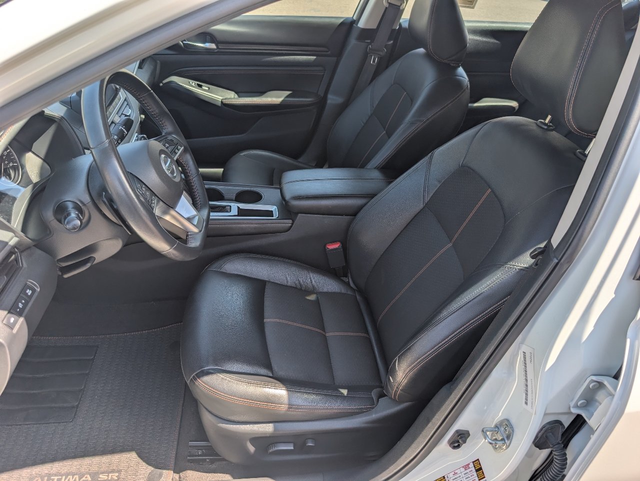 Used 2022 Nissan Altima 2.5 SR FWD image 2