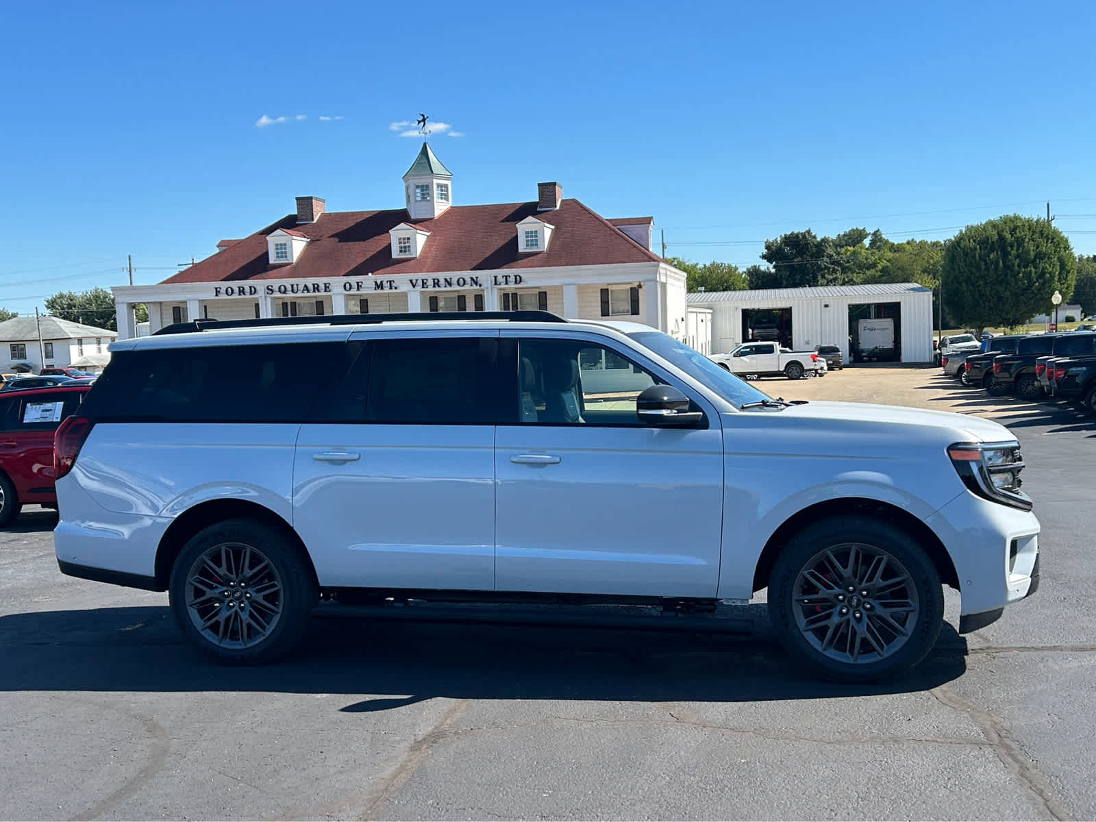 New 2025 Ford Expedition Max Platinum w/ Stealth Performance Package image 5