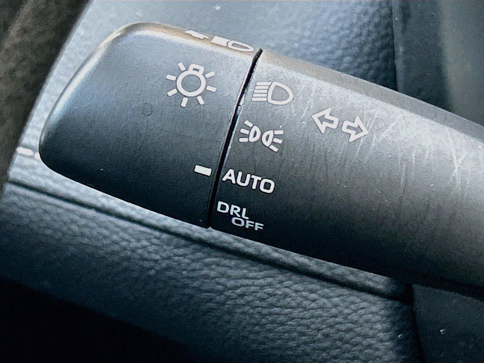 Used 2025 Toyota RAV4 XLE FWD image 35