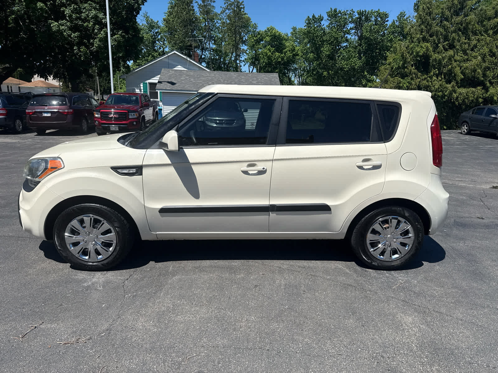 Used 2012 Kia Soul FWD image 6