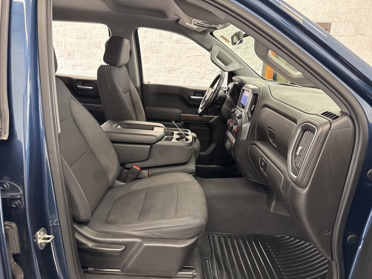 Used 2019 Chevrolet Silverado 1500 LT w/ All-Star Edition image 47