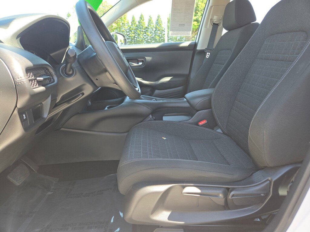 Certified 2023 Honda HR-V LX image 13