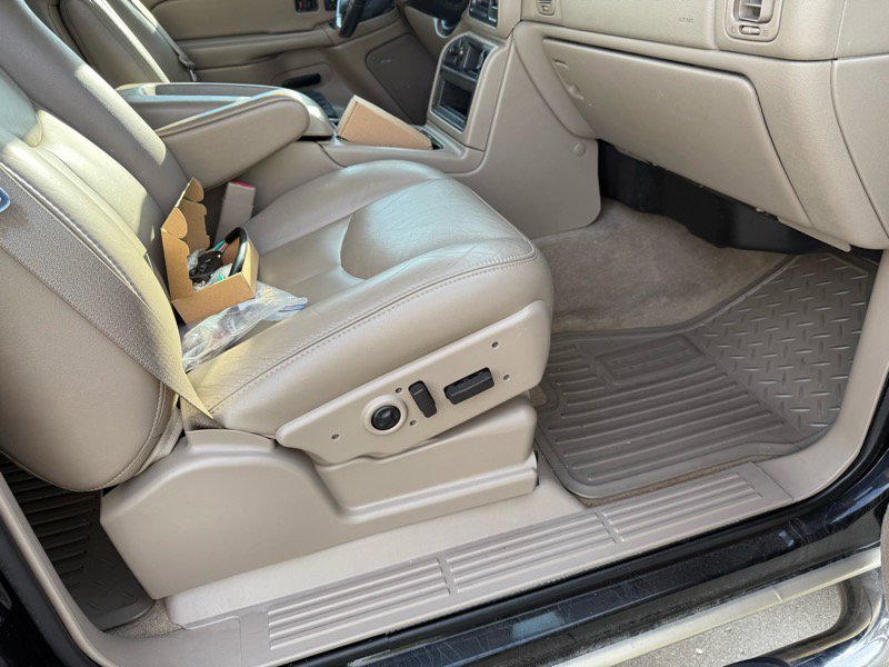 Used 2005 GMC Sierra 3500 SLT w/ Heavy-Duty Power Package image 43