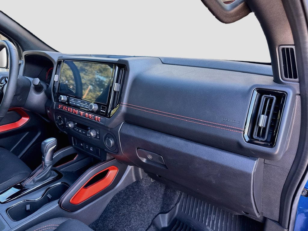 Used 2025 Nissan Frontier PRO-4X AWD/4WD image 30