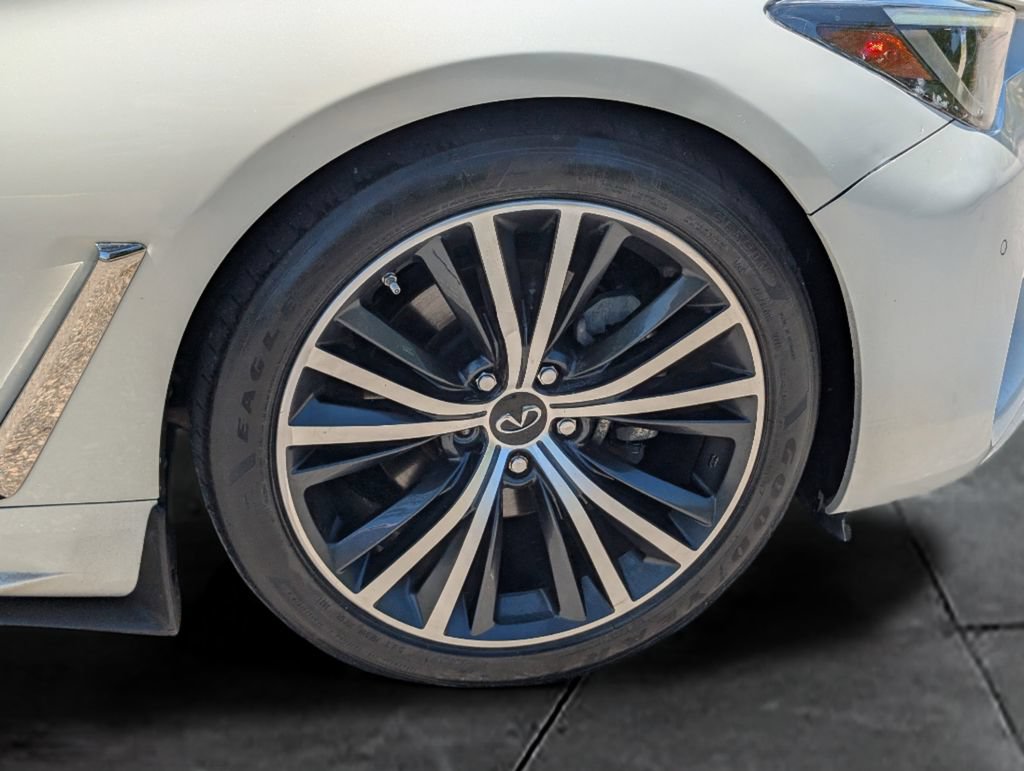 Used 2022 INFINITI Q60 3.0t Luxe w/ Essential Package RWD image 11