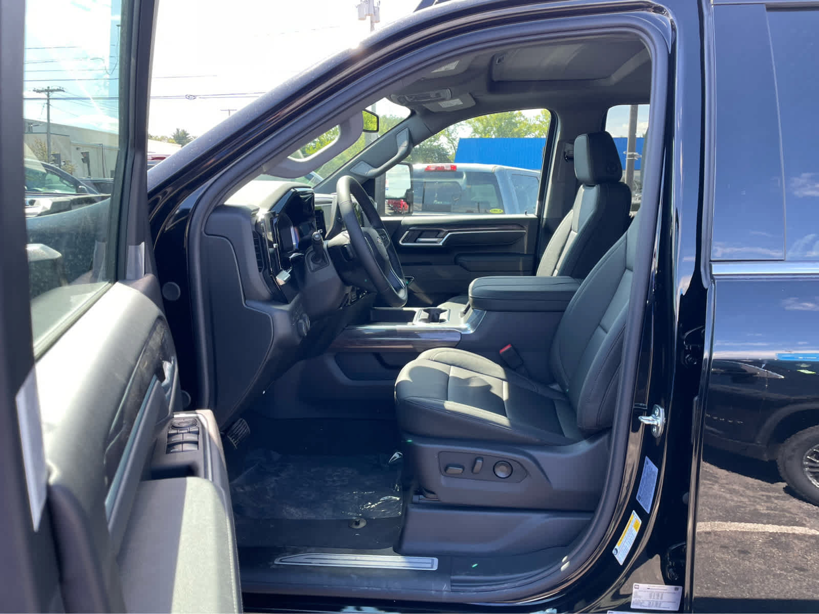 New 2026 Chevrolet Silverado 2500 LTZ w/ Z71 Chrome Sport Edition AWD/4WD image 8