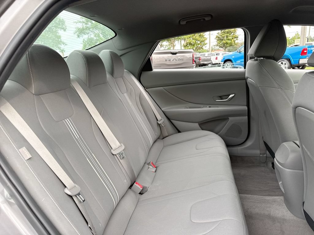 Used 2024 Hyundai Elantra Blue FWD image 28
