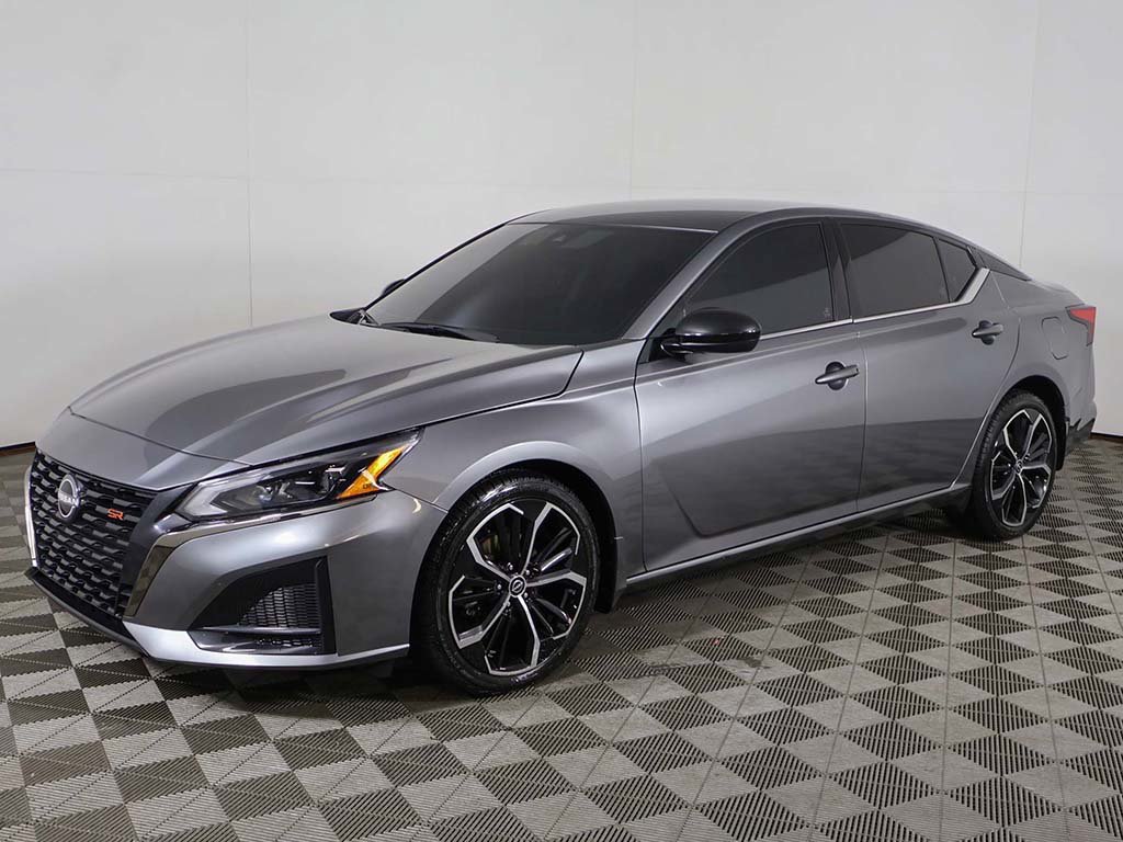 Used 2024 Nissan Altima 2.5 SR AWD/4WD image 5