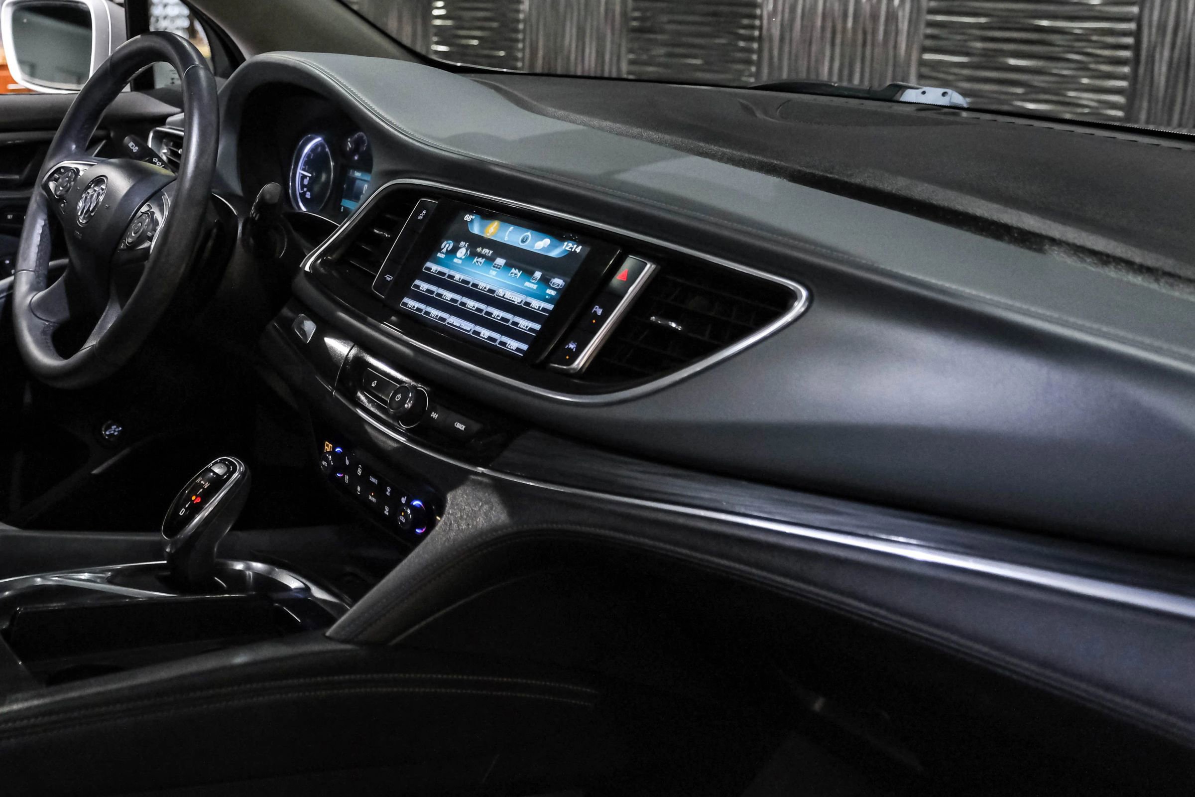 Used 2018 Buick Enclave Premium w/ Experience Buick Package image 26