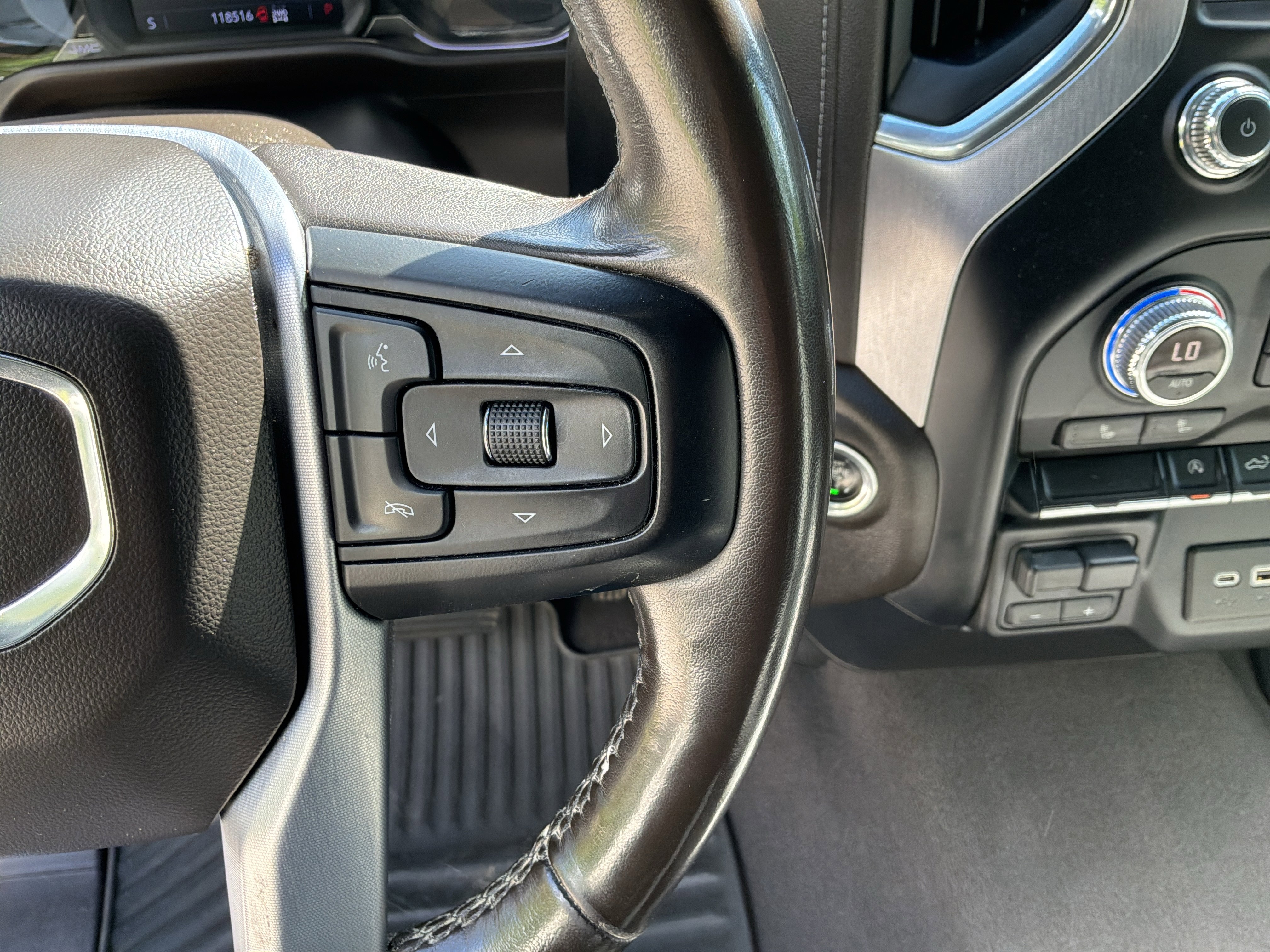 Used 2020 GMC Sierra 1500 SLE w/ SLE Value Package AWD/4WD image 20