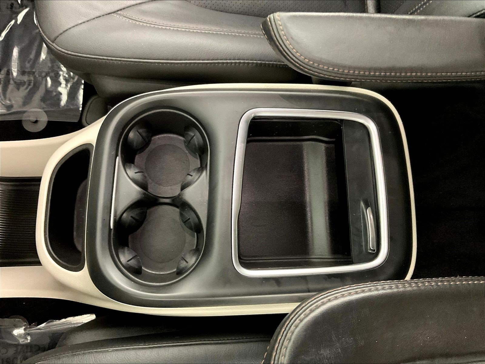 Used 2018 Chrysler Pacifica Touring-L Plus FWD image 36