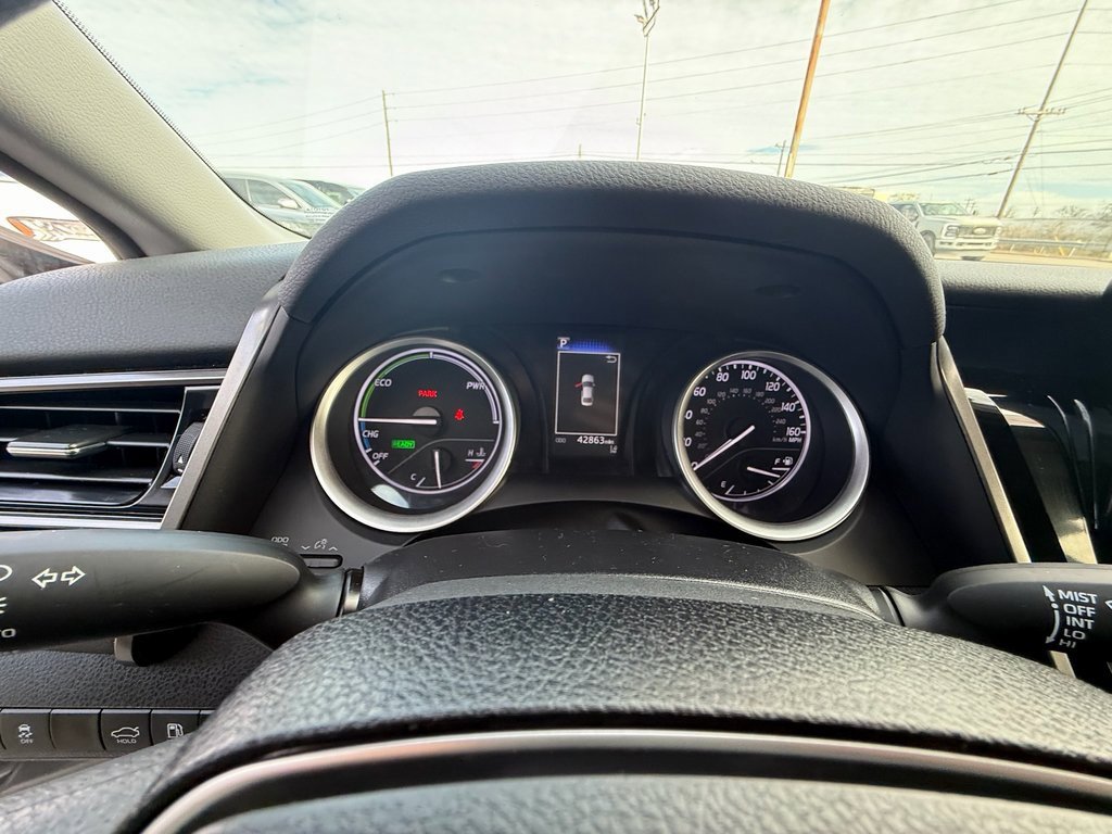Used 2022 Toyota Camry LE image 15