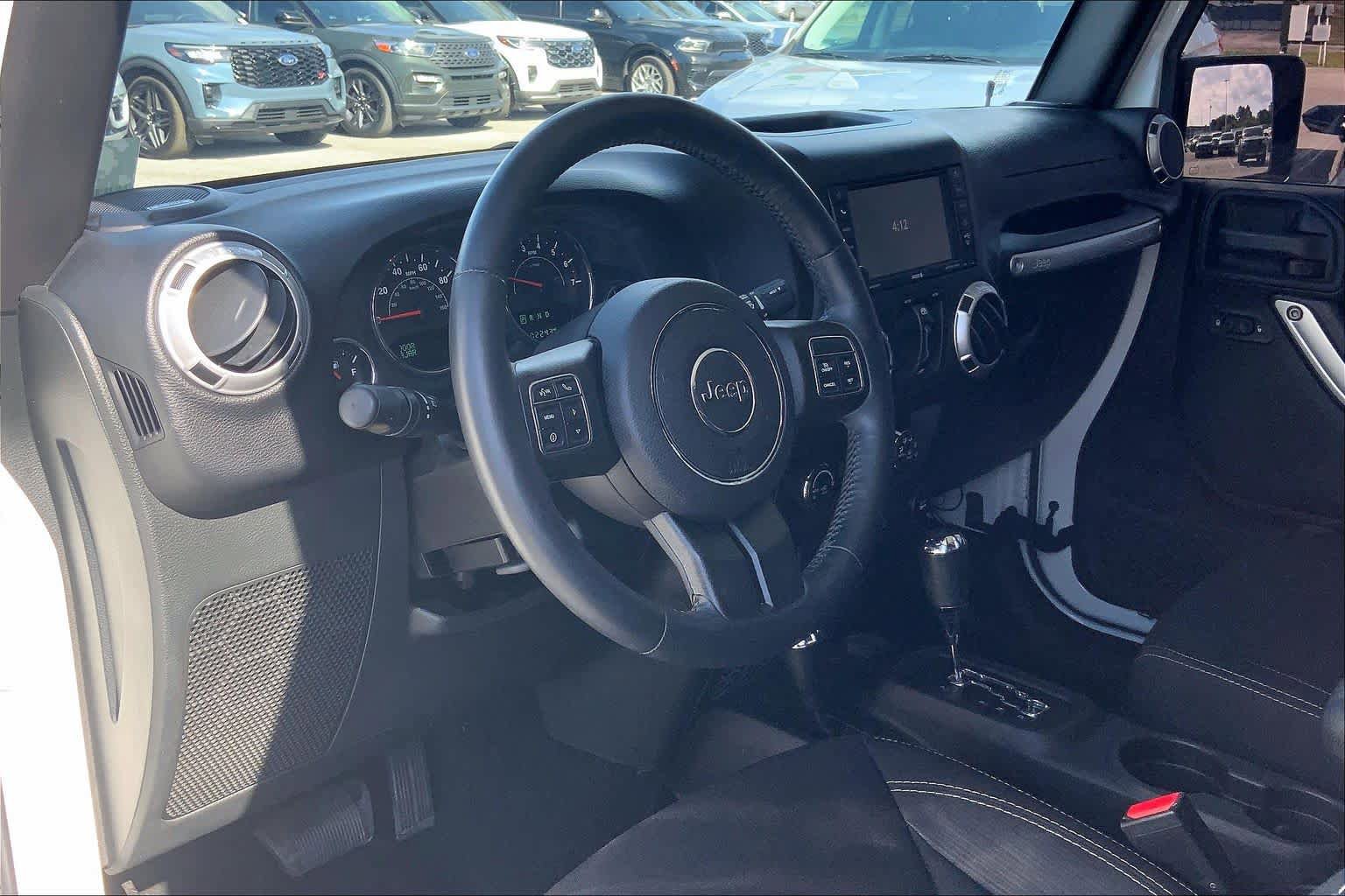 Used 2015 Jeep Wrangler Unlimited Sahara w/ Max Tow Package image 17