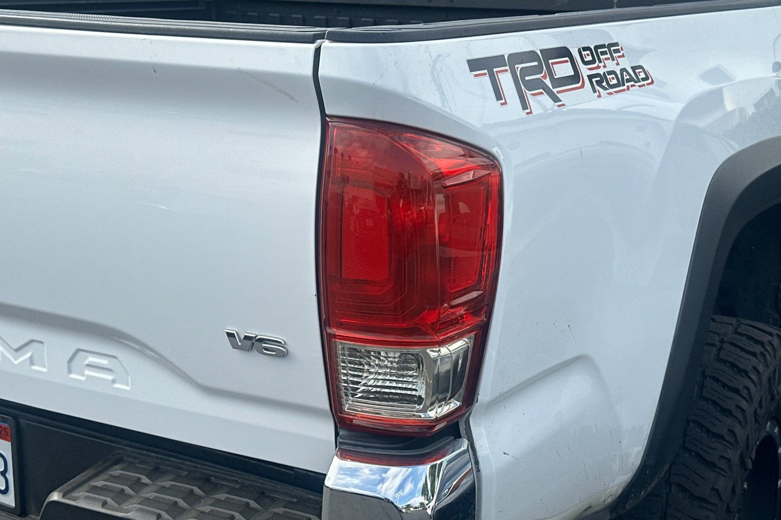 Used 2016 Toyota Tacoma TRD Off-Road w/ Towing Package RWD image 7
