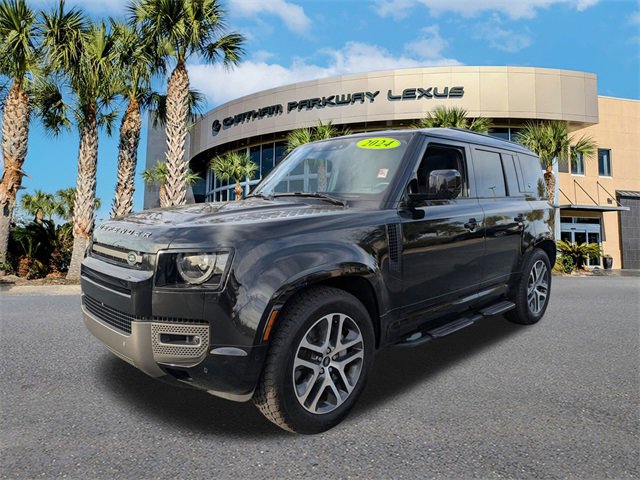 Used 2024 Land Rover Defender 110 X-Dynamic SE image 9