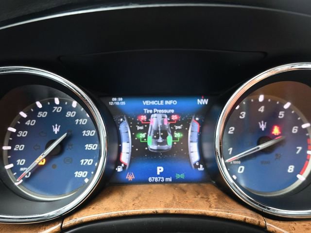 Used 2017 Maserati Quattroporte S GranSport image 26