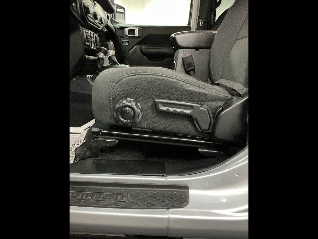 Used 2023 Jeep Gladiator Sport image 23