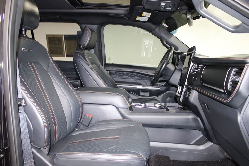 Used 2023 Ford Expedition Max Platinum AWD/4WD image 32