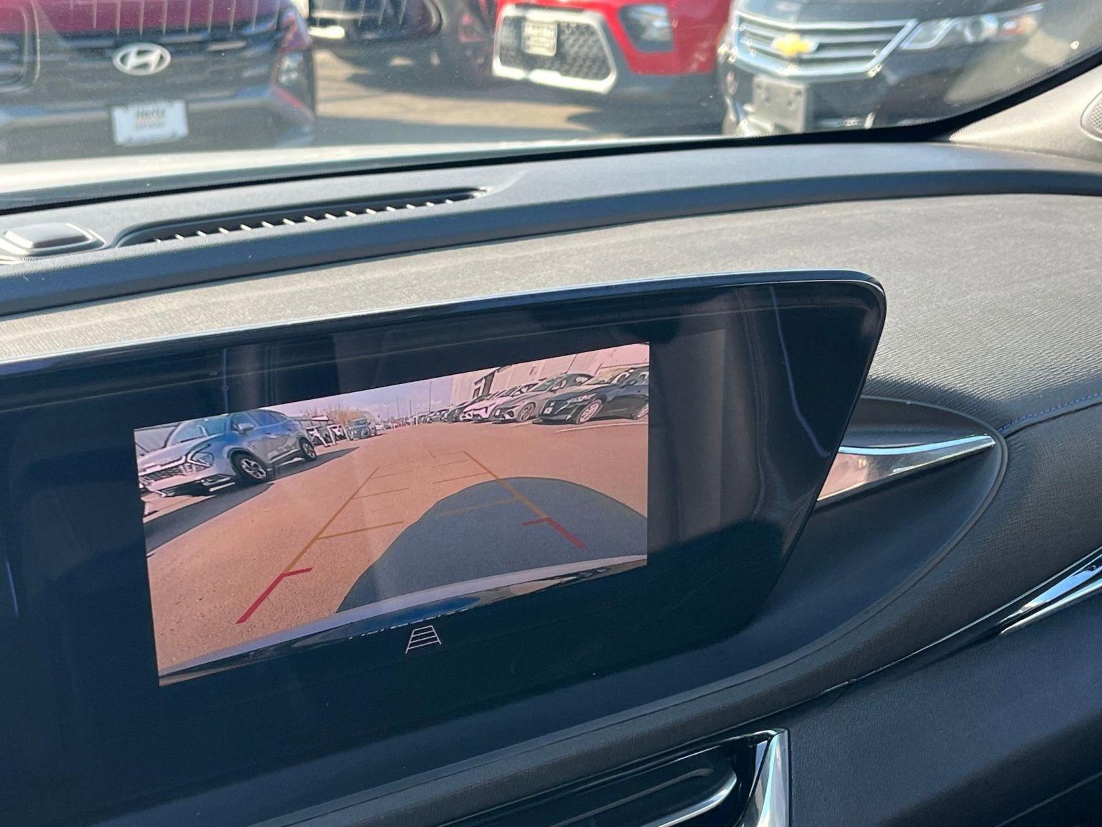 Used 2025 Buick Envista Sport Touring image 23