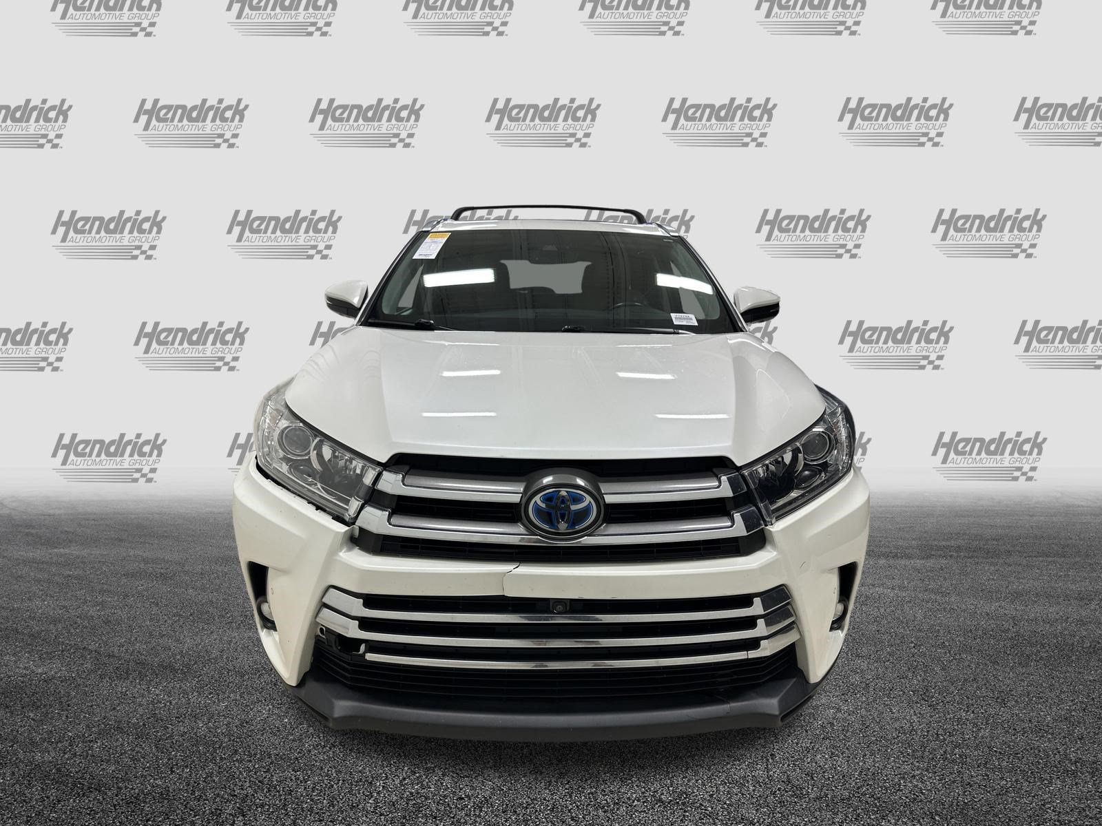 Used 2019 Toyota Highlander Limited Platinum AWD/4WD image 3