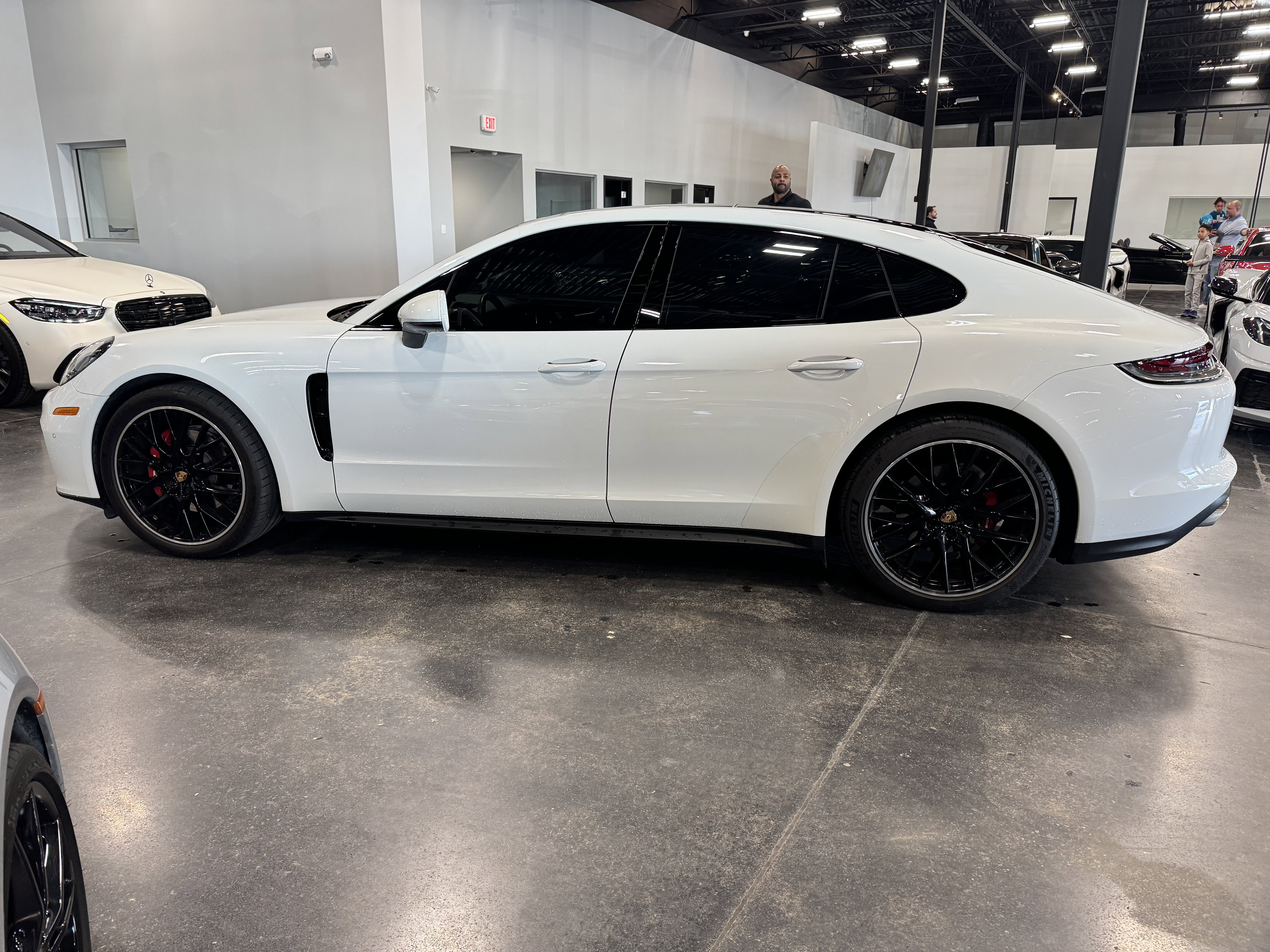 Used 2022 Porsche Panamera 4 image 6