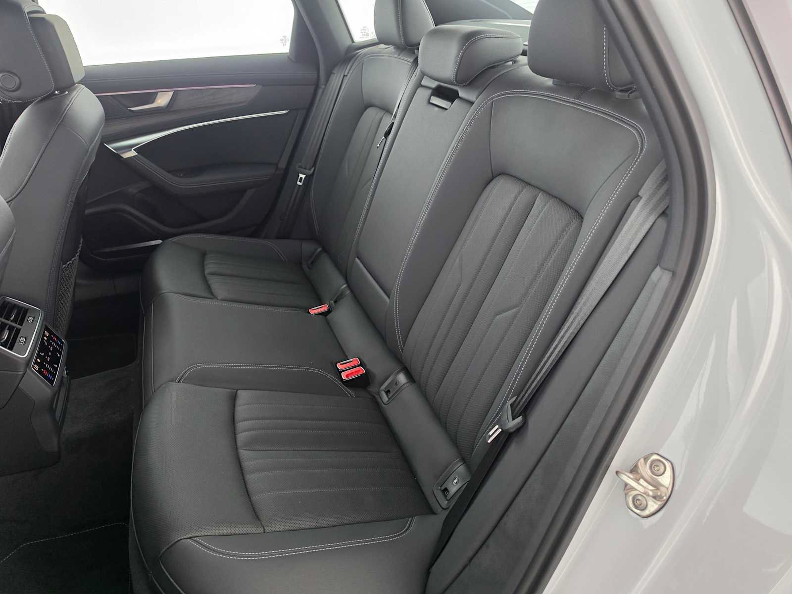 Used 2025 Audi A6 Premium Plus w/ Premium Plus Package AWD/4WD image 17