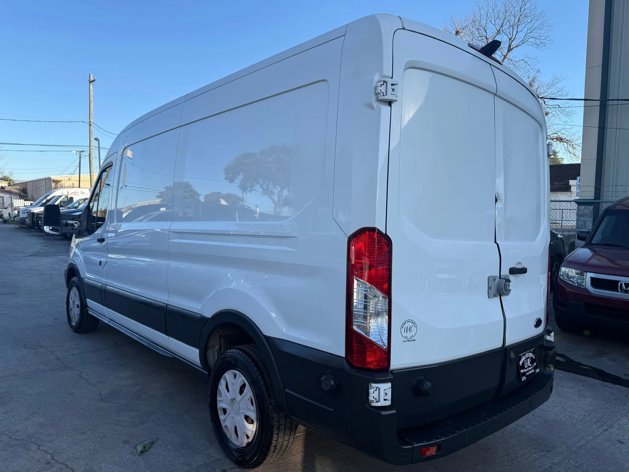 Used 2017 Ford Transit 350 148 Medium Roof RWD image 5