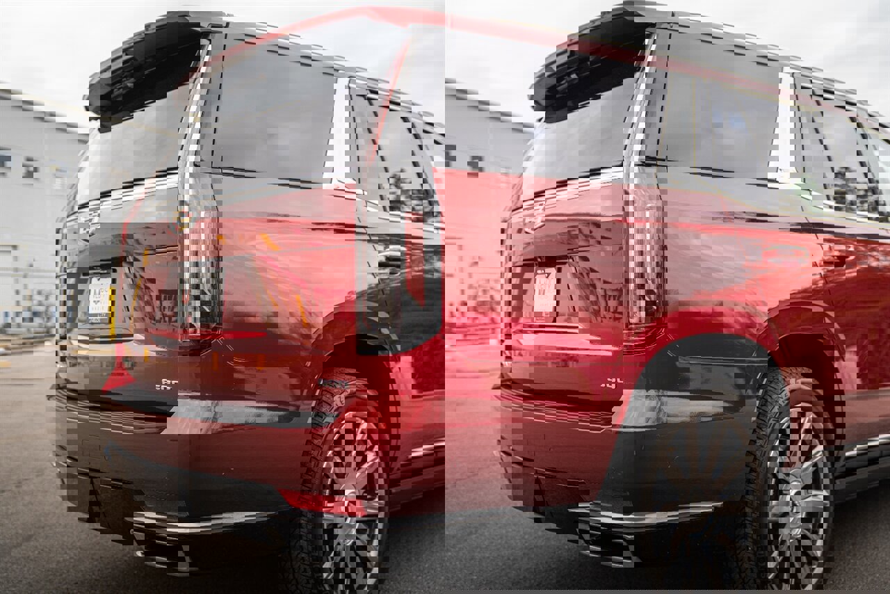 Used 2023 Cadillac Escalade Premium Luxury Platinum image 18