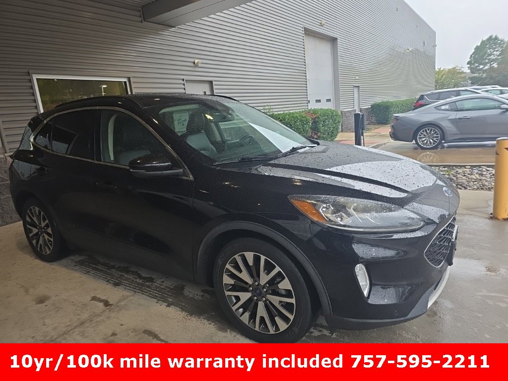 Used 2020 Ford Escape Titanium image 4