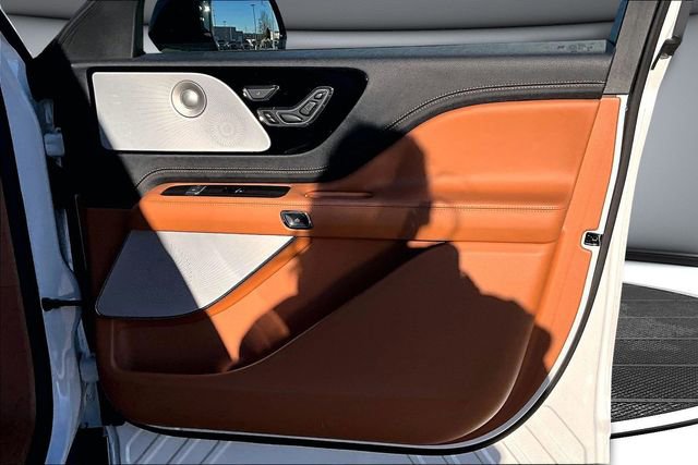 Used 2025 Lincoln Aviator Black Label w/ Black Label Special Edition AWD/4WD image 28