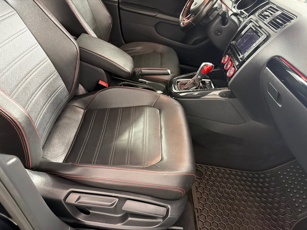 Used 2017 Volkswagen Jetta GLI image 23