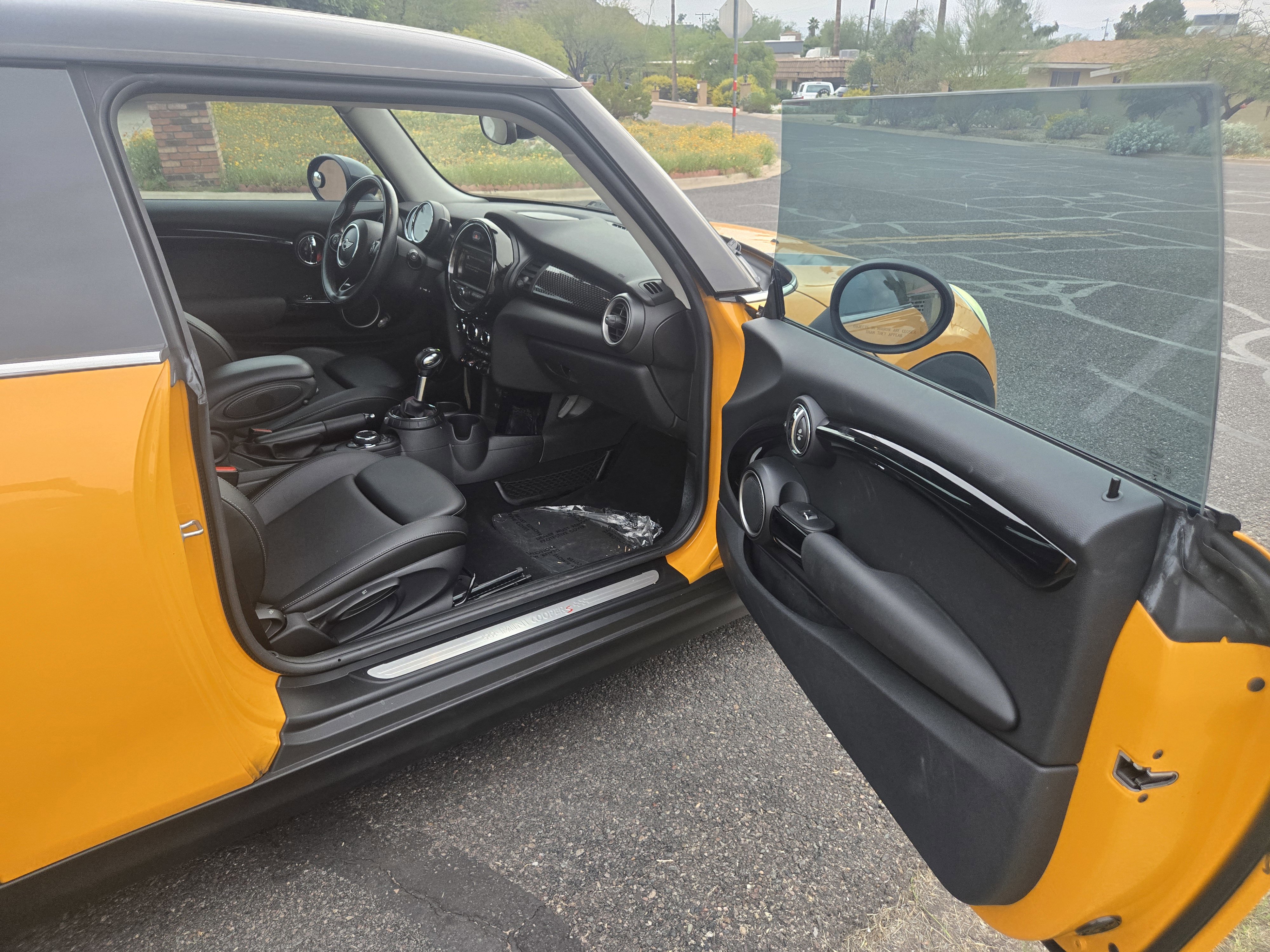 Used 2014 MINI Cooper S image 13