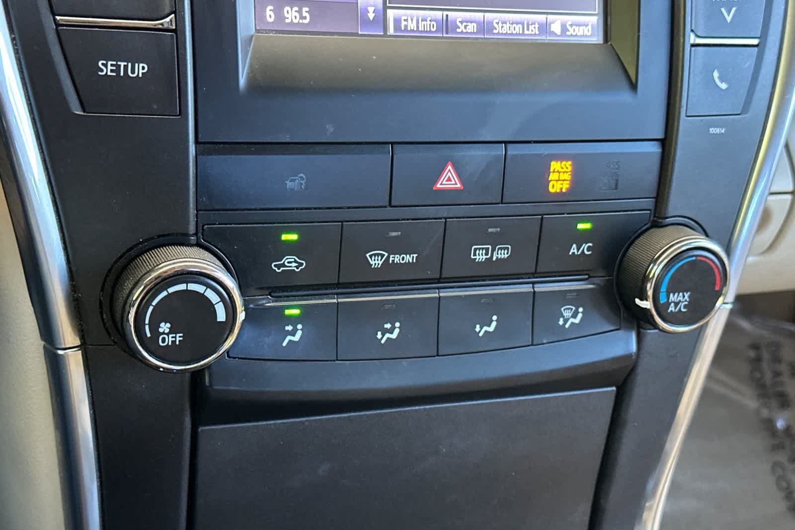 Used 2017 Toyota Camry LE FWD image 21