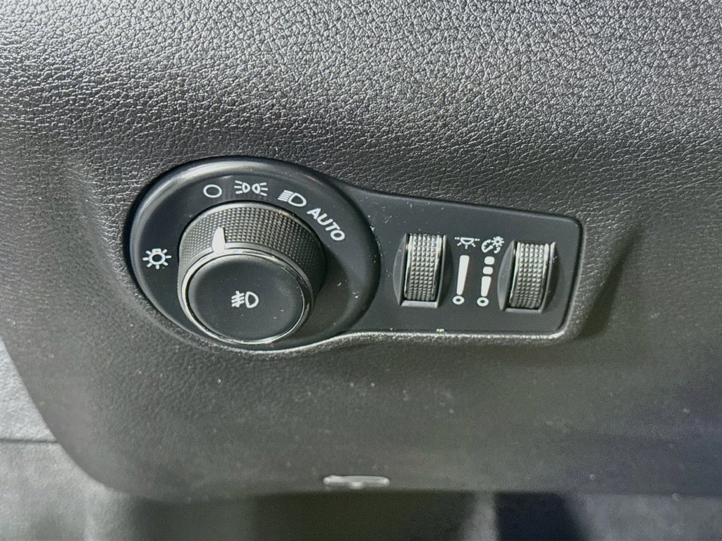 Used 2022 Jeep Compass Latitude w/ Convenience Group AWD/4WD image 18