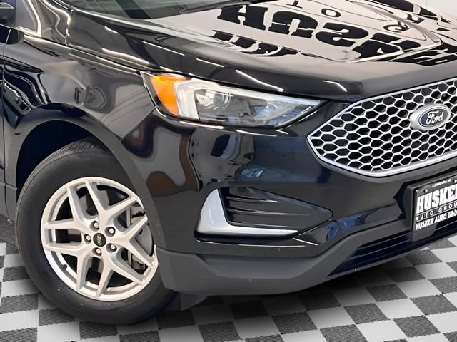 Used 2024 Ford Edge SEL AWD/4WD image 30