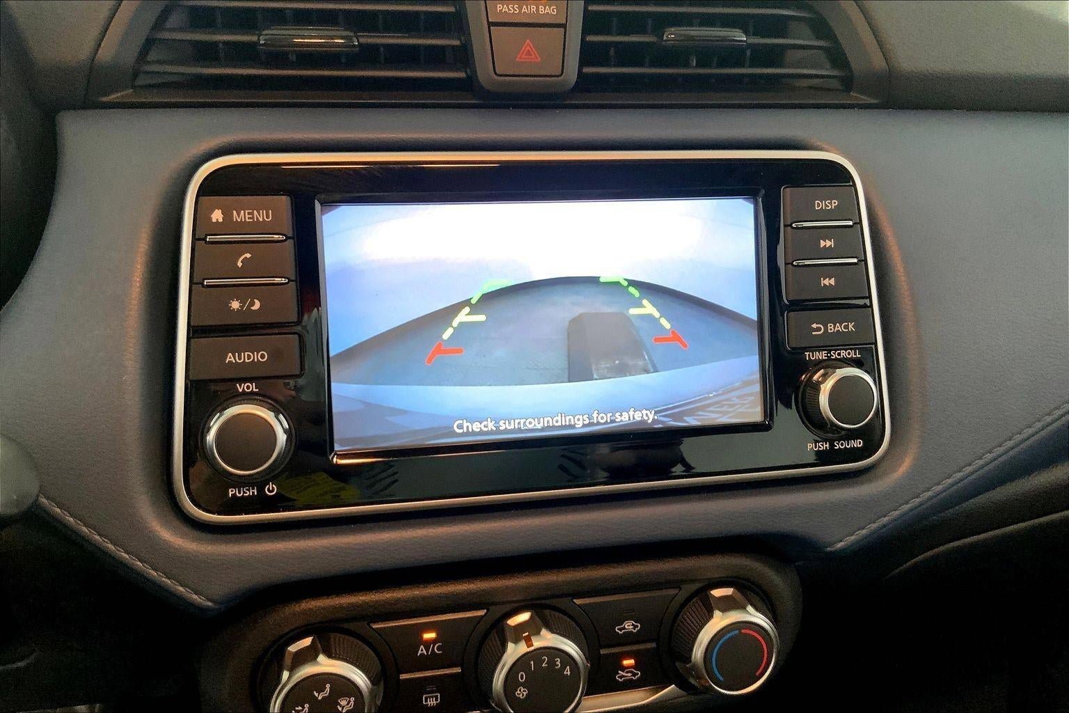 Used 2025 Nissan Versa SV FWD image 21