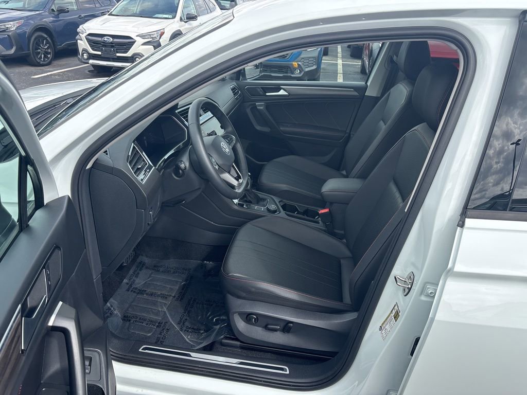 Used 2024 Volkswagen Tiguan Wolfsburg Edition w/ Panoramic Sunroof Package image 9
