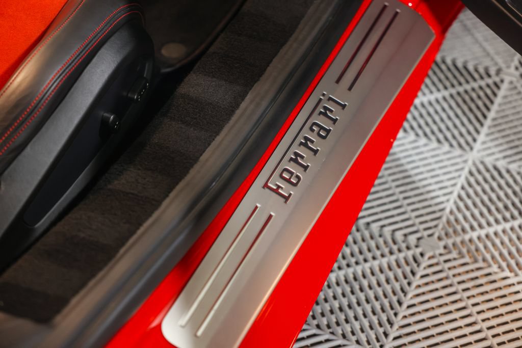 Used 2014 Ferrari 458 Italia Coupe RWD image 26