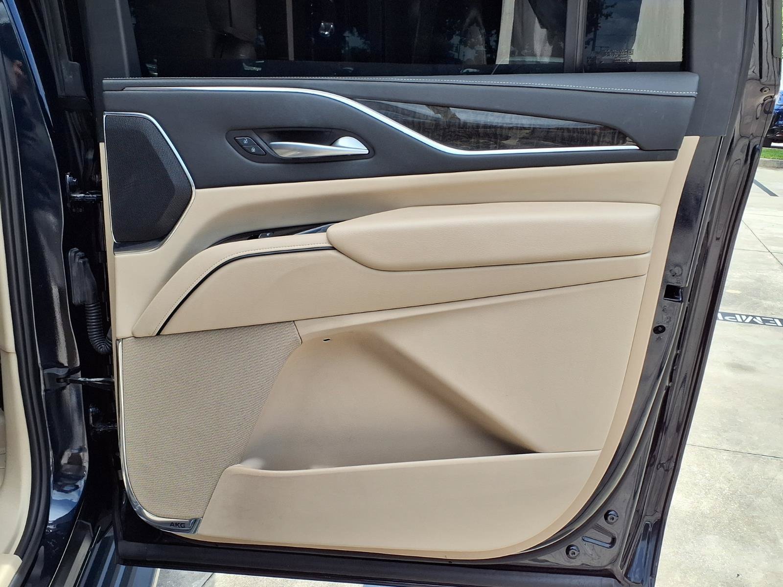 Certified 2024 Cadillac Escalade ESV Premium Luxury RWD image 12