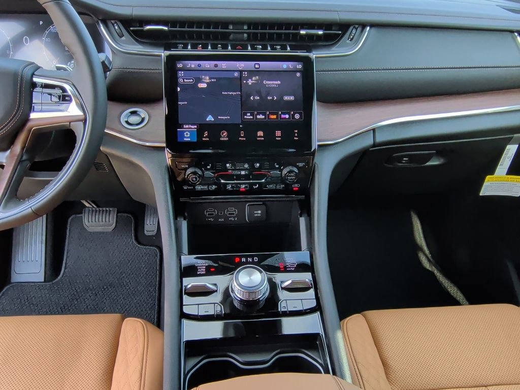 New 2025 Jeep Grand Cherokee Summit image 25