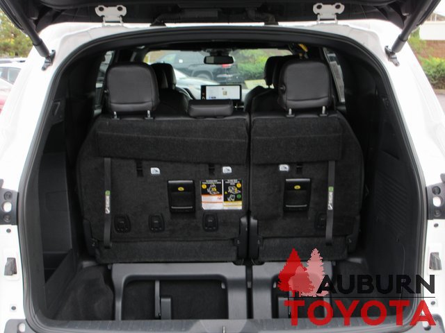 Certified 2025 Toyota Sienna XSE image 7