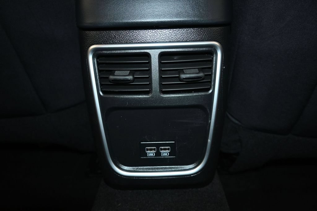 Used 2023 Chrysler 300 Touring w/ Safetytec Plus Group RWD image 25