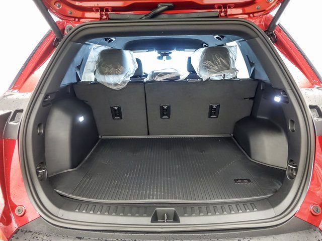 New 2026 Chevrolet Equinox RS w/ LPO, Floor Liner Package image 8