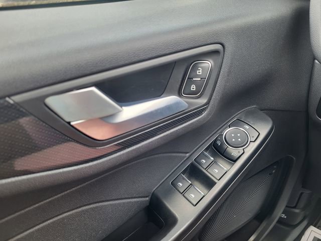 Used 2025 Ford Escape ST-Line FWD image 23