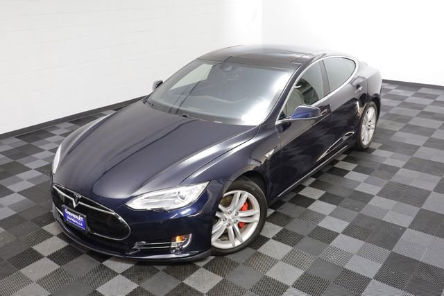 Used 2015 Tesla Model S 85D image 2