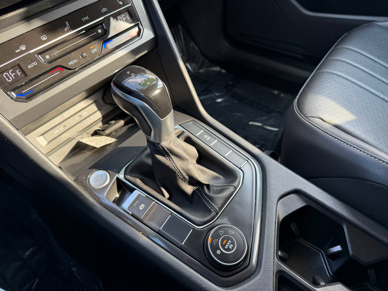 Used 2022 Volkswagen Tiguan SE image 15