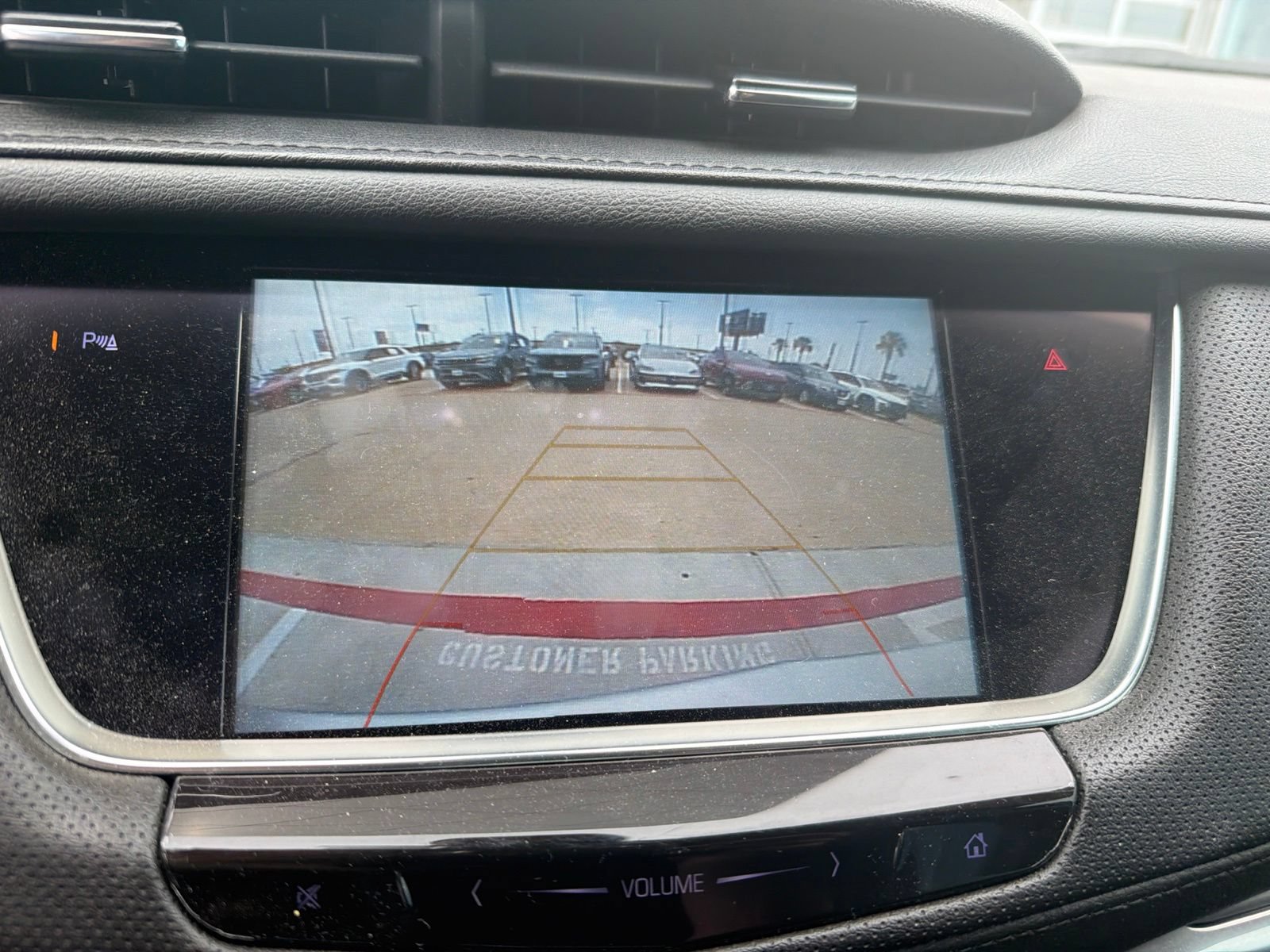 Used 2018 Cadillac XT5 Luxury w/ Driver Awareness Package FWD image 13