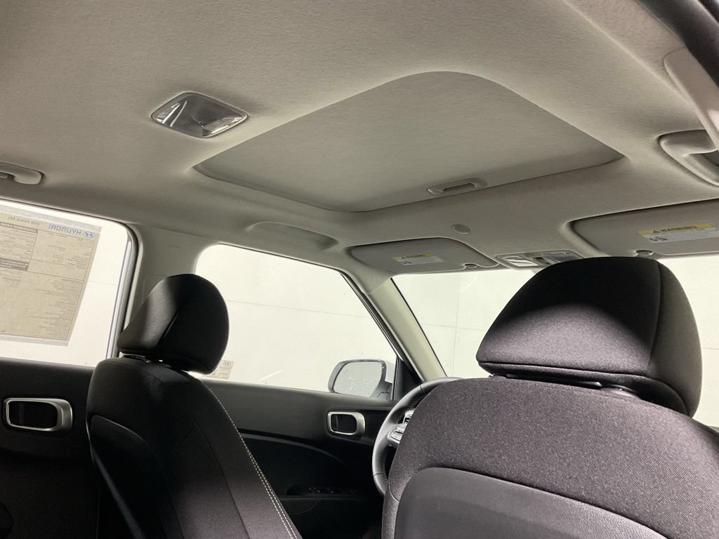 New 2026 Hyundai Venue SEL FWD image 2